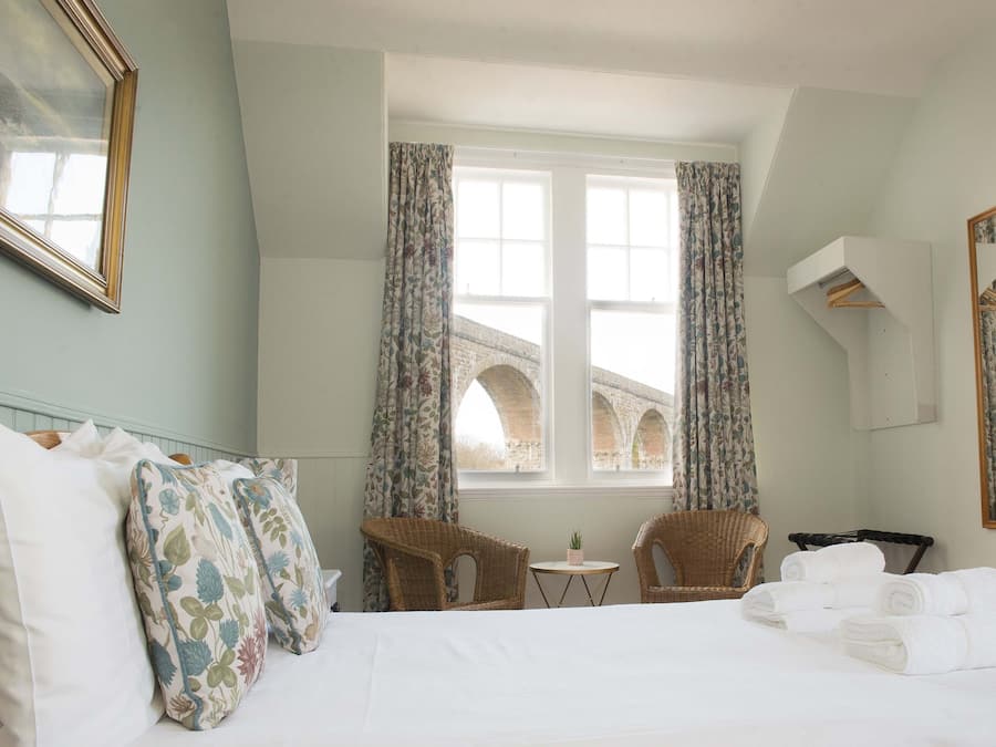 Desk, free WiFi, bed sheets