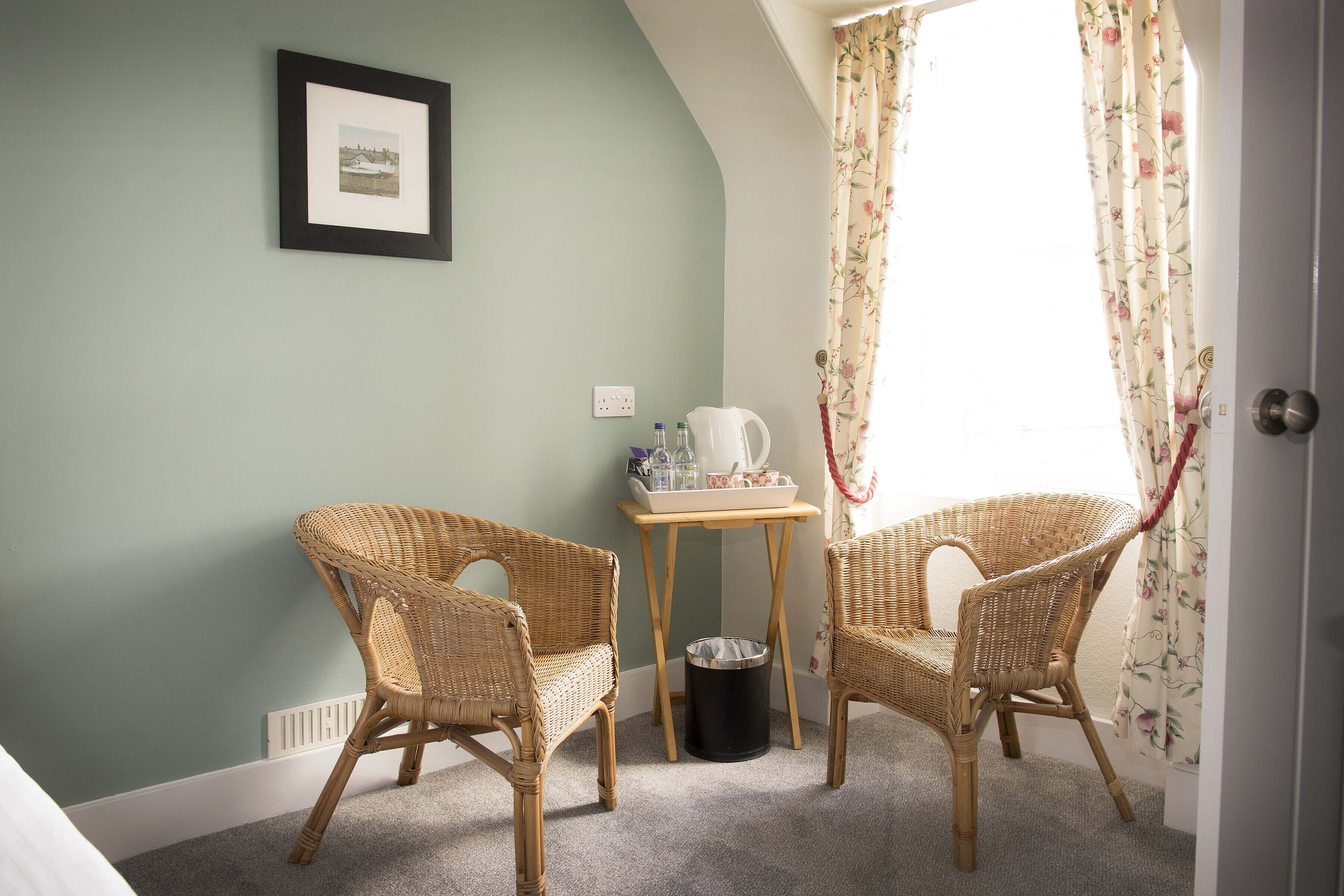 twin room | 1 bedroom, desk, free wifi, bed sheets