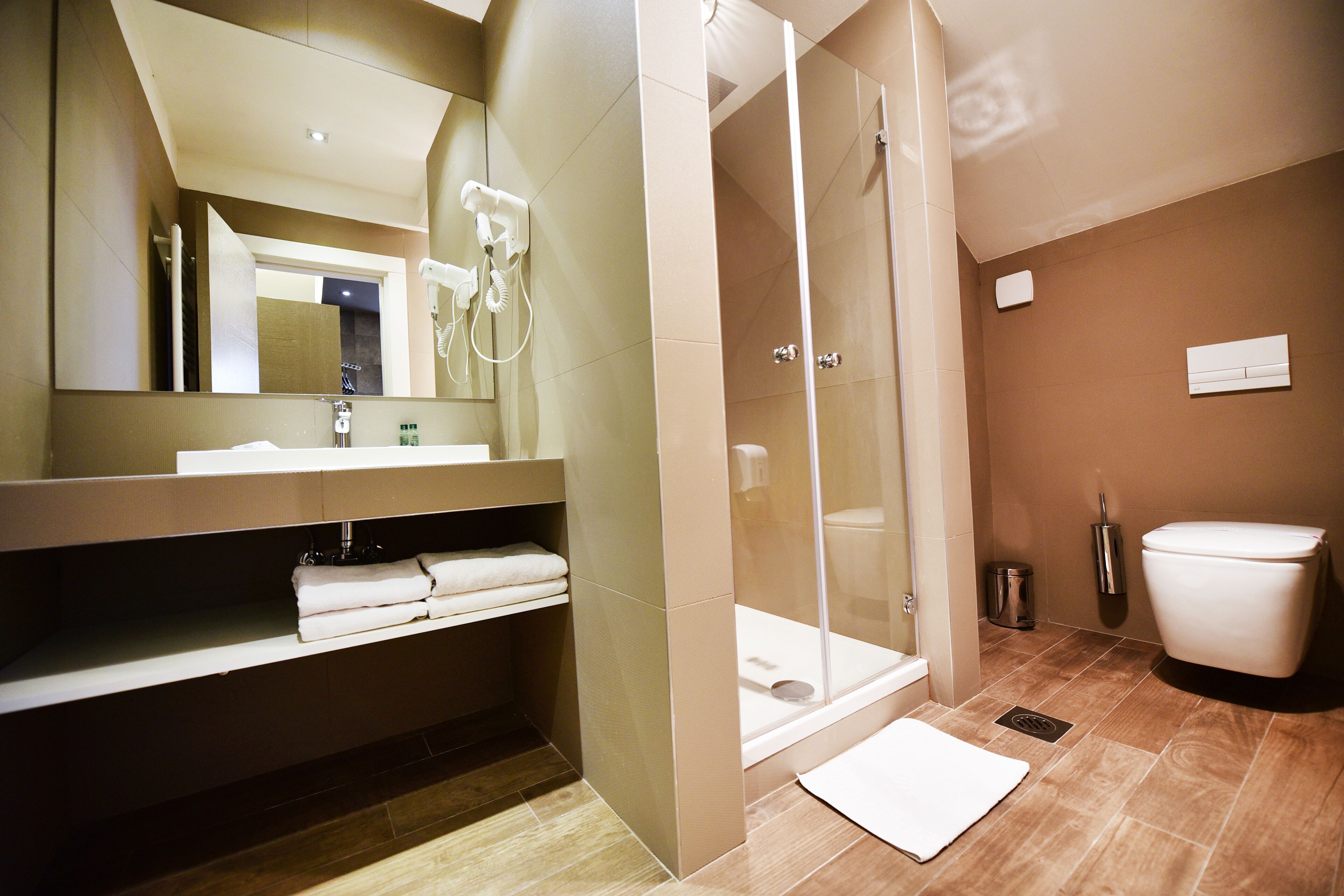 superior double or twin room | bathroom | shower, free toiletries, hair dryer, towels