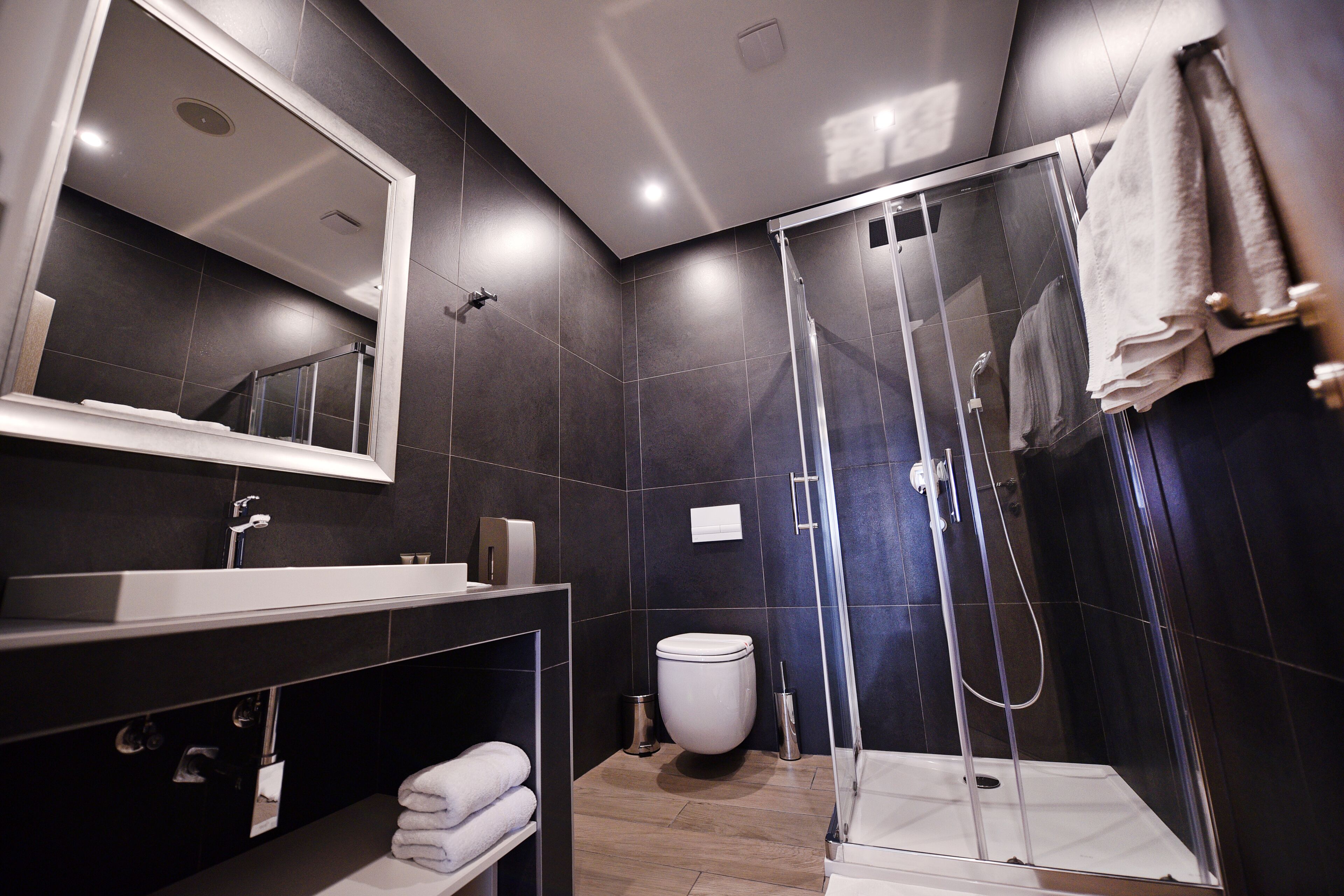 superior double or twin room | bathroom | shower, free toiletries, hair dryer, towels