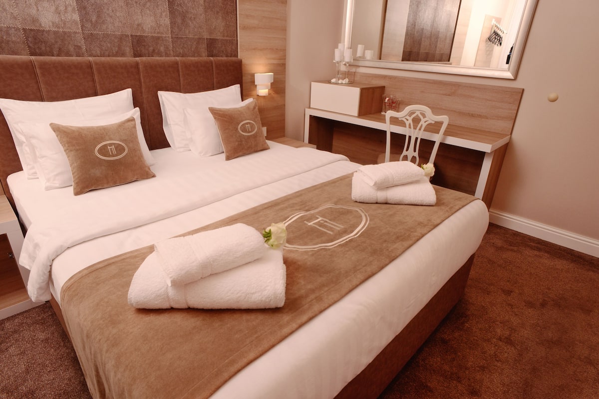 standard double room | 1 bedroom, premium bedding, soundproofing, iron/ironing board