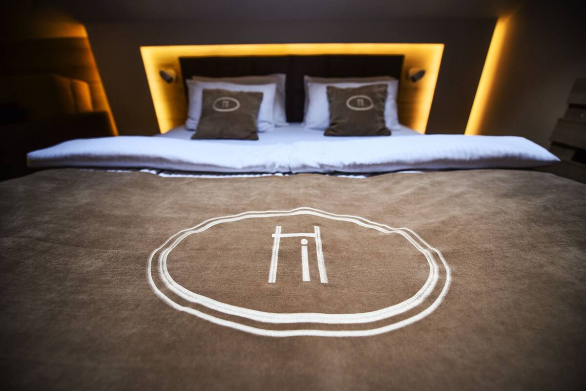 Economy Double Room | 1 bedroom, premium bedding, soundproofing
