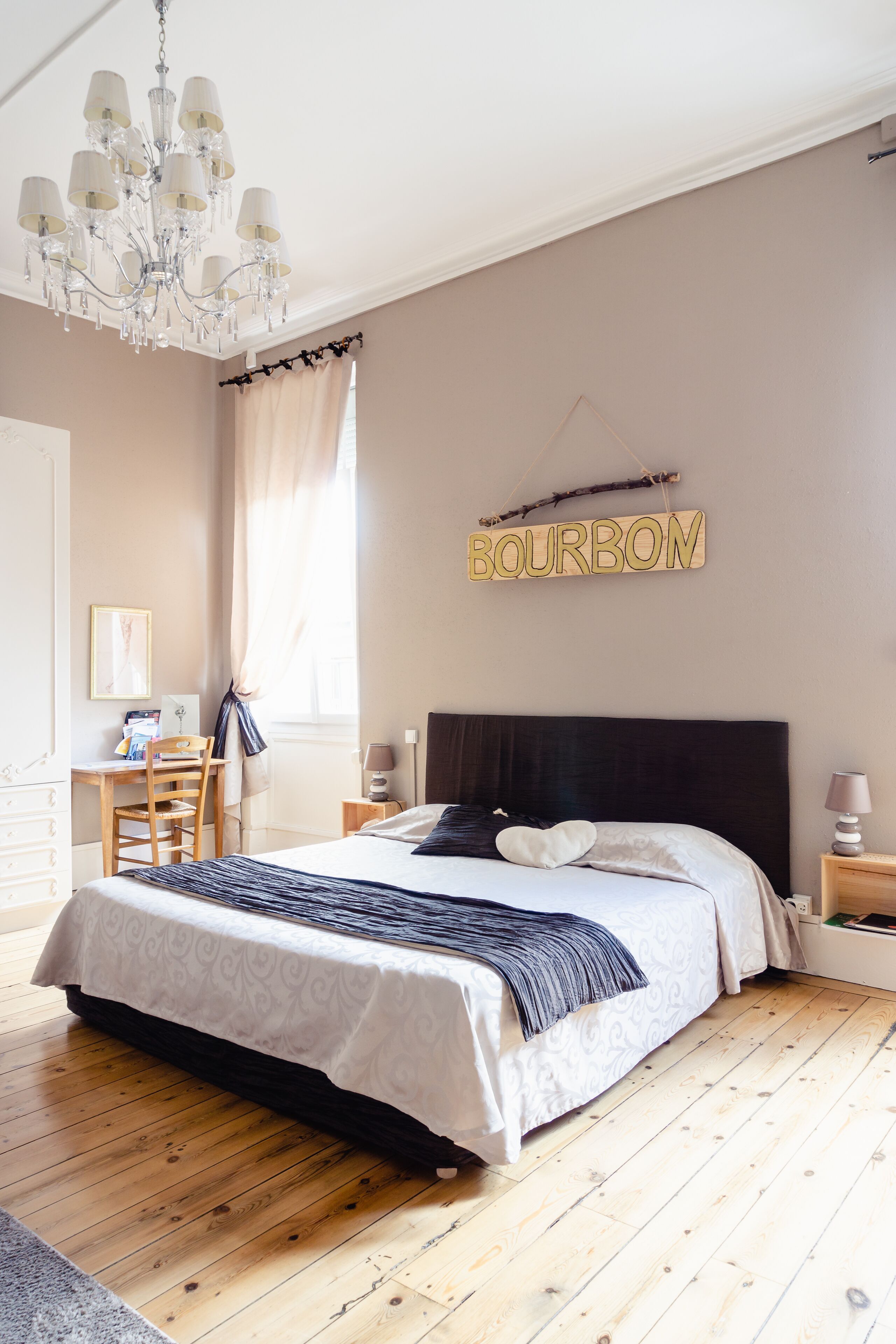 华丽双人房 (Bourbon) | 1 多间卧室、客房内保险箱、办公桌、隔音