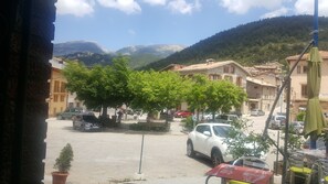 Outdoor dining - Cal Triuet (Gosol)