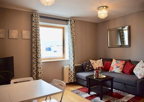 Apartment, 1 Bedroom | Living area | Flat-screen TV - Greeg Court (Dublin)