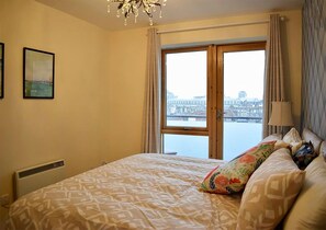 Apartment, 1 Bedroom | 1 bedroom, in-room safe, iron/ironing board, free WiFi - Greeg Court (Dublin)