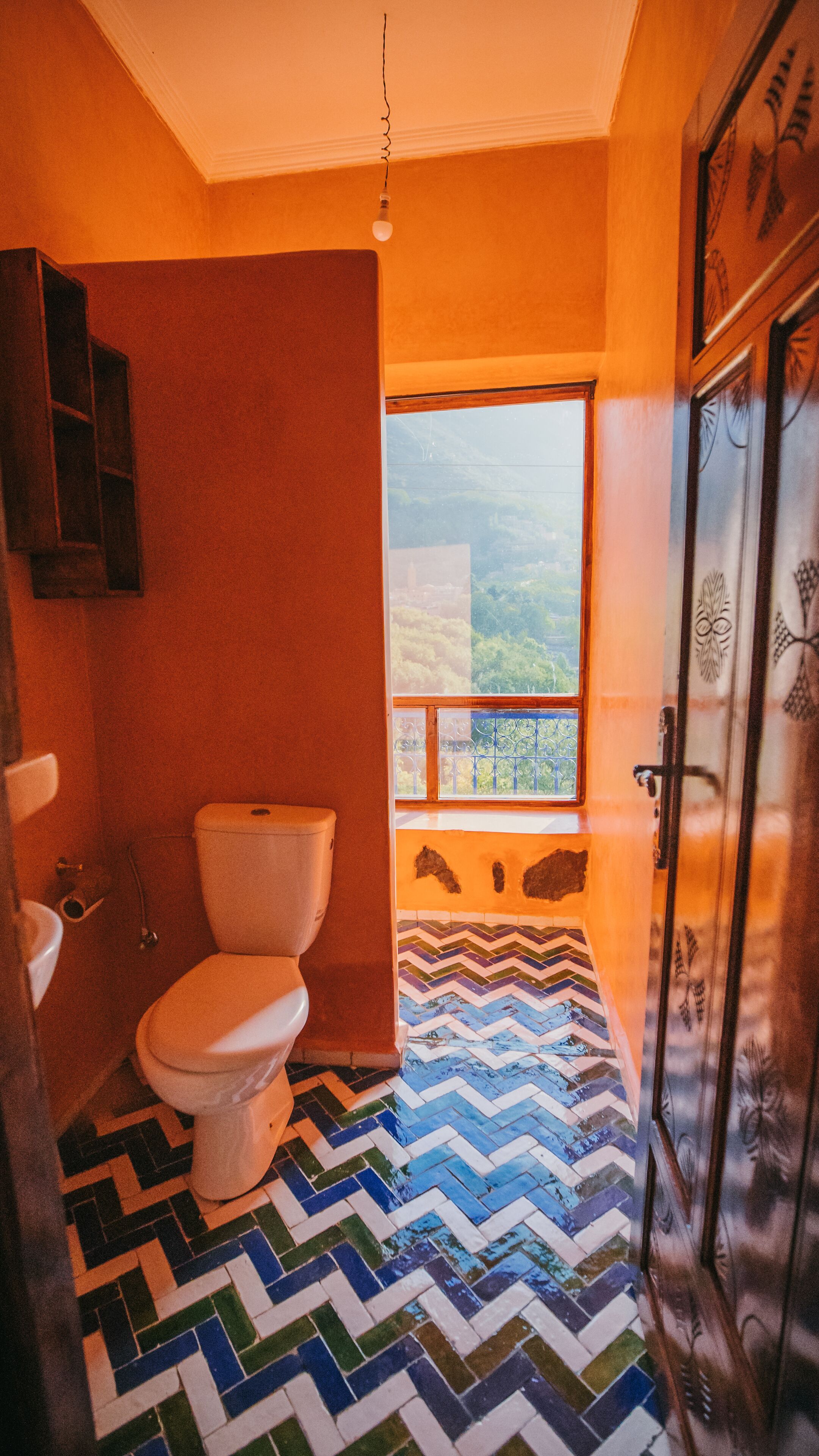 deluxe double or twin room, balcony | bathroom | shower, hair dryer, bathrobes, slippers