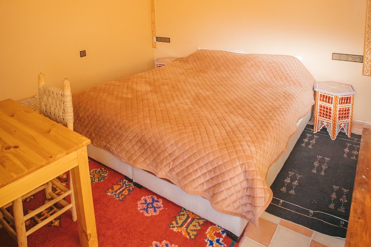 Premium bedding, pillowtop beds, desk, blackout drapes