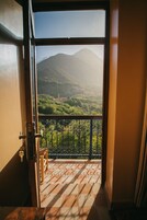 Deluxe Double or Twin Room, Balcony | Premium bedding, pillowtop beds, individually decorated