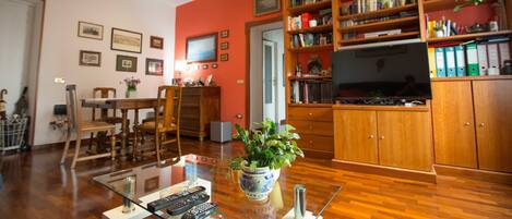 公寓, 2 間臥室 | 客廳 | 電視