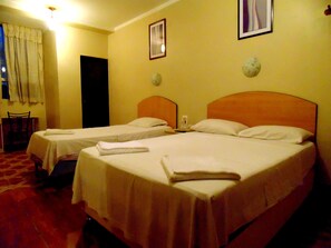Twin Room | Down comforters, desk, free WiFi, bed sheets - Hotel Tarapoto Inn (Tarapoto)