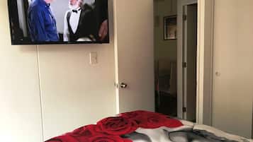 Family Apartment, 3 Bedrooms, Non Smoking | Room amenity