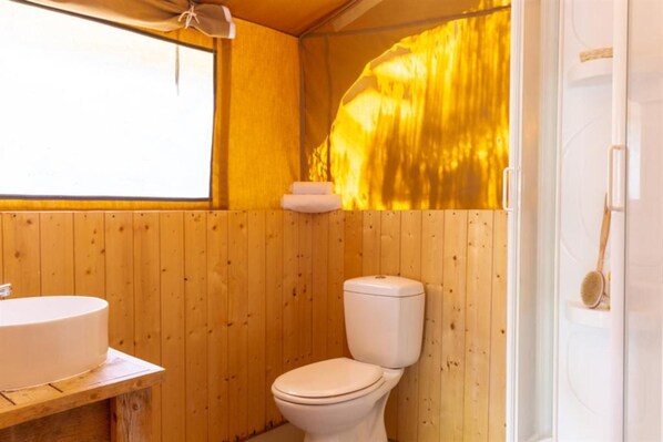 Family Tent | Bathroom