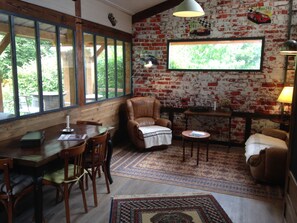 Lounge - Domaine de la Haute Poignandière (Saint-Germain-de-la-Coudre)