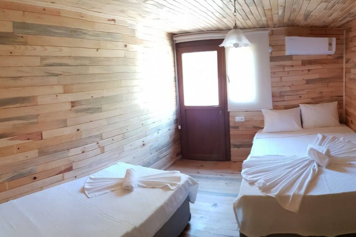 Bungalow (Triple) | Kostenloses WLAN, Bettwäsche
