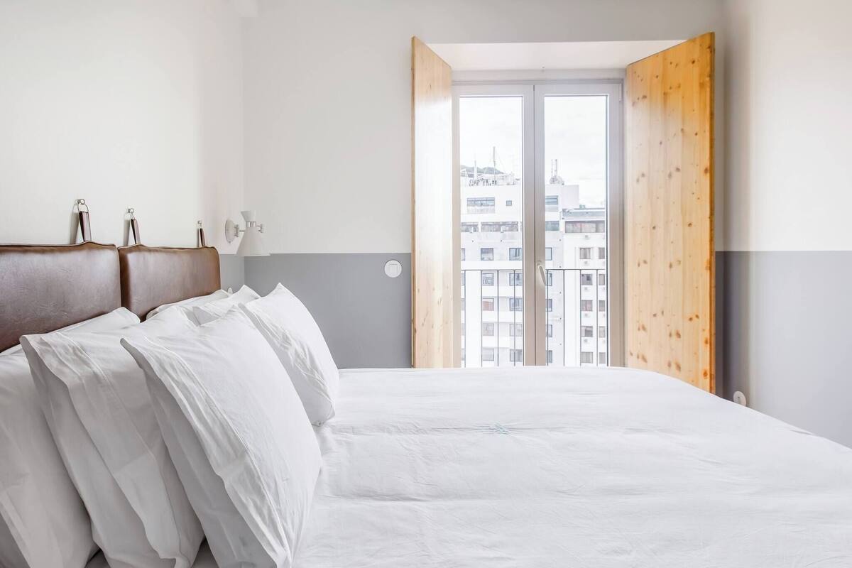Apartamento, 1 habitación, acceso a la piscina | Caja fuerte, decoración individual, mobiliario individual y escritorio