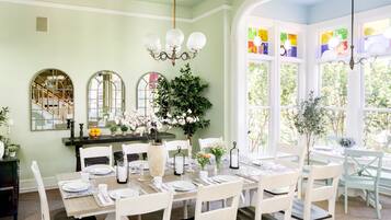 Petit déjeuner préparé à la commande compris tous les jours