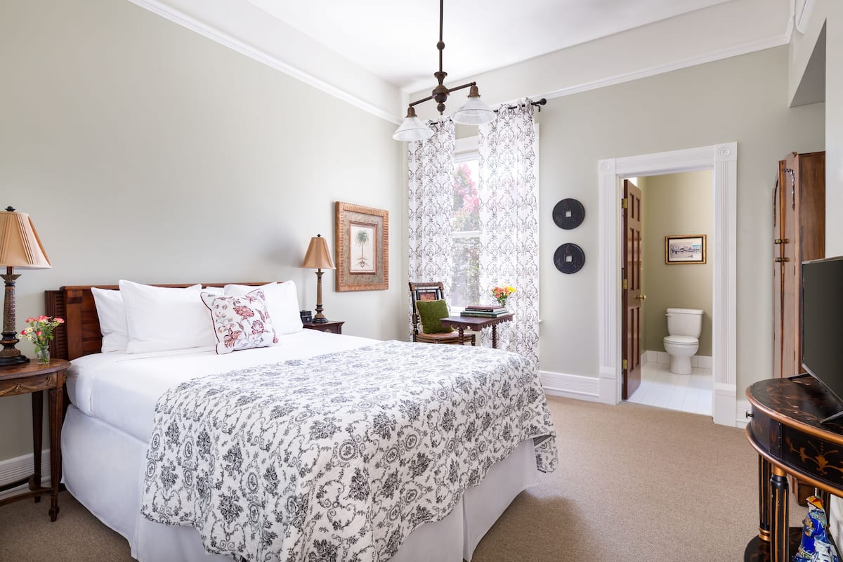 Habitación superior, 1 cama de matrimonio | 1 dormitorio y ropa de cama de alta calidad
