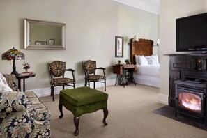 Grand Suite, 1 Queen Bed | Premium bedding, pillowtop beds, individually decorated