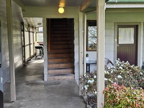 Family Cabin | Blackout drapes, free WiFi, bed sheets