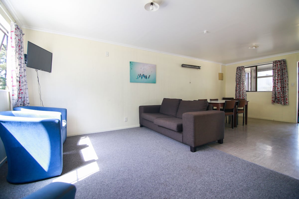 Standard Cabin, Shared Bathroom