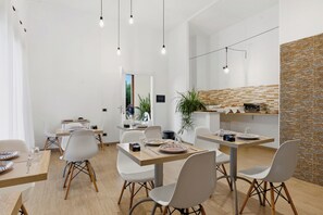 Petit déjeuner continental compris tous les jours