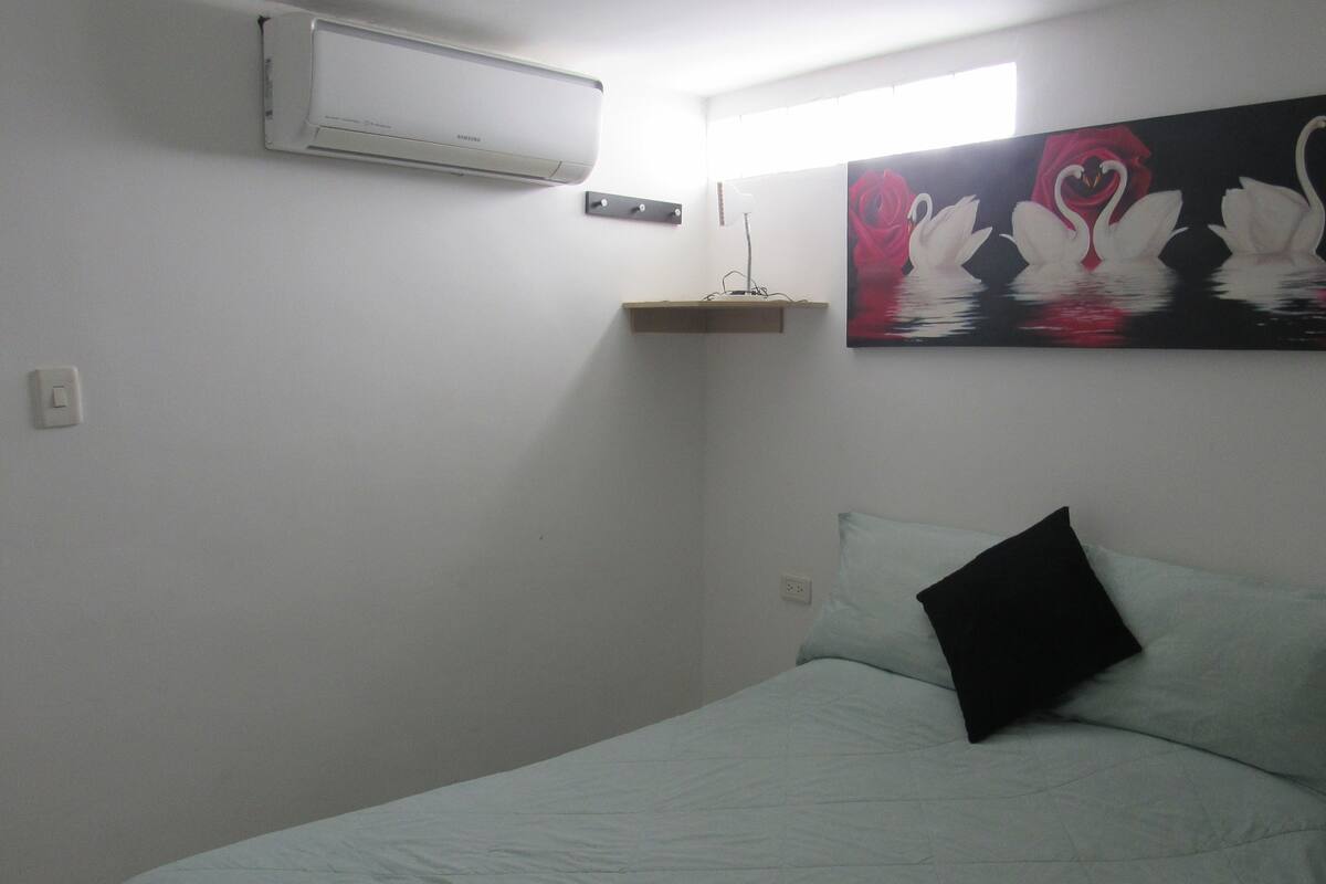 1 bedroom, desk, free WiFi, bed sheets