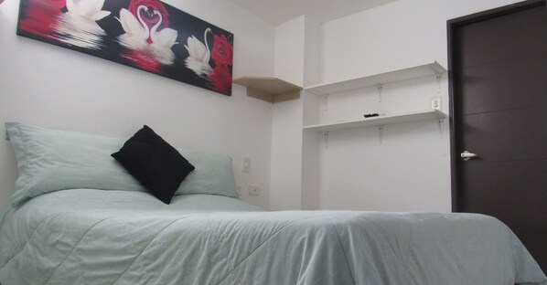 1 bedroom, desk, free WiFi, bed sheets