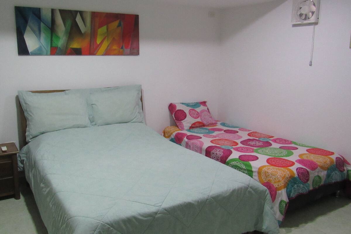 1 bedroom, desk, free WiFi, bed sheets
