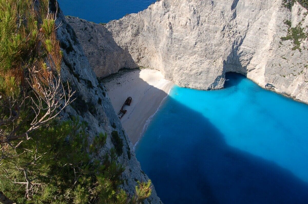 Famous wreck beach 15 mins by car 30 minutes by boat