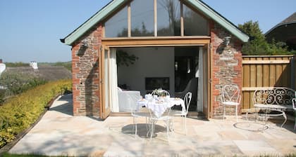 South Milton. Atemberaubende New Stone Cottage in der Nähe von schönen Stränden