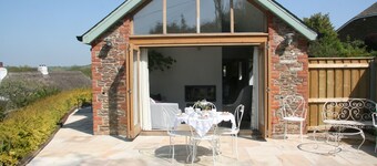 South Milton.Stunning New Stone cottage close to beautiful beaches