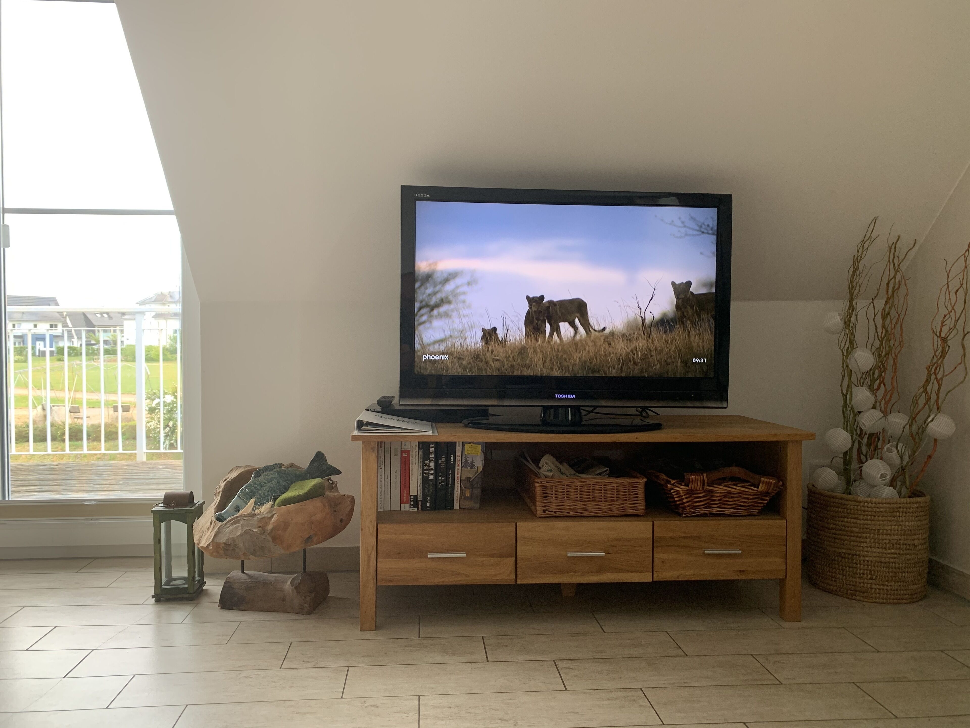 Exclusive apartment with 2 balconies and sea views - only 200m from the beach!