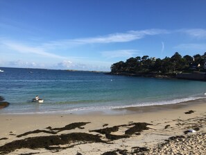 Sun-loungers - Magnificent Breton farmhouse, Pink Granite Coast, sleeps 8, nearby beaches (Trébeurden)