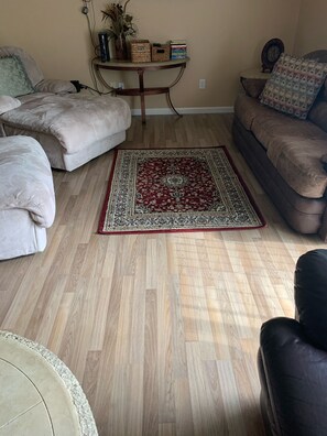 Smart TV, video games, DVD player - *Overlook, Hidden Gem + Large Deck for Entertaining Friends & Family (Bloomington)