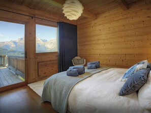 8 多间卧室、熨斗/熨衣板、WiFi、床单