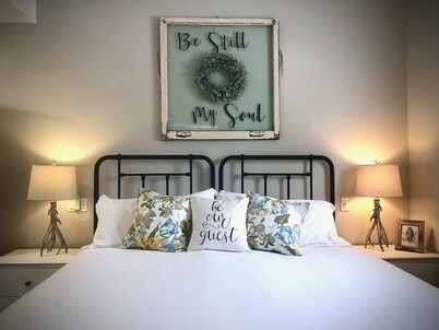 Super Clean, 100-Acre Riverfront Ranch, Fantastic Views, Great Location.