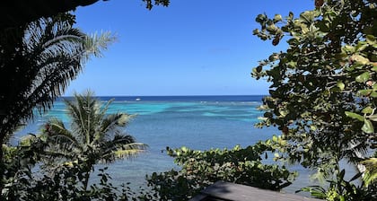 Stunning Temple Tree House, pool! Romantic Beach Getaway on 1 acre