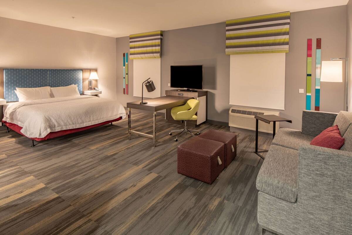 In-room safe, desk, laptop workspace, free cots/infant beds