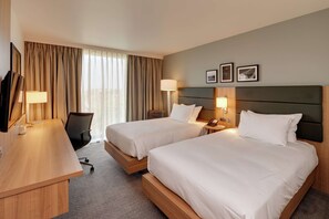 Coffres-forts dans les chambres, bureau, rideaux occultants