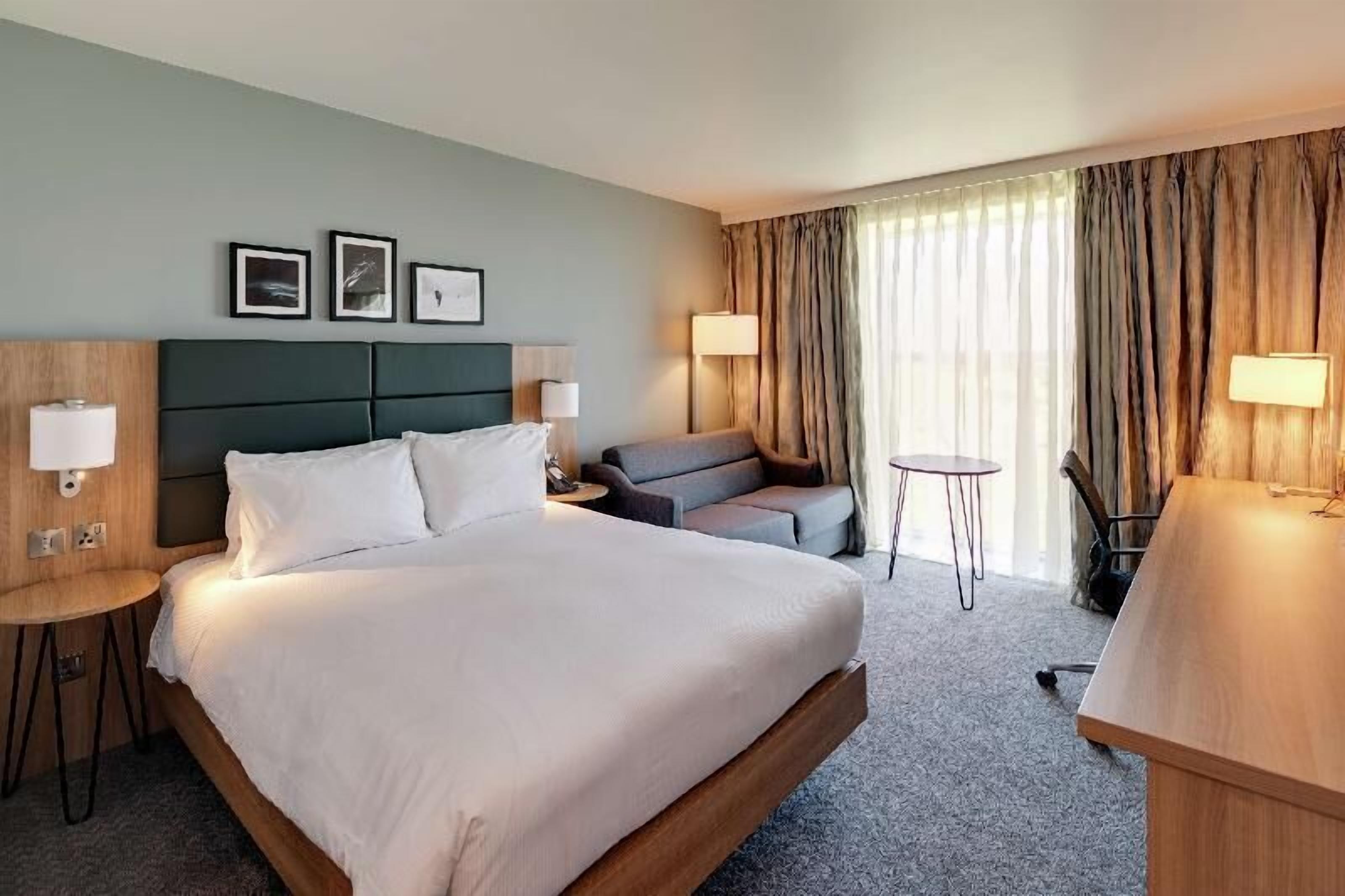 In-room safe, desk, blackout drapes, soundproofing