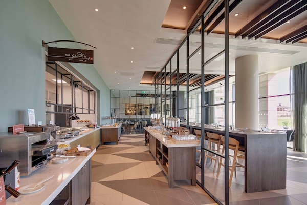 Daily English breakfast (GBP 15.00 per person)