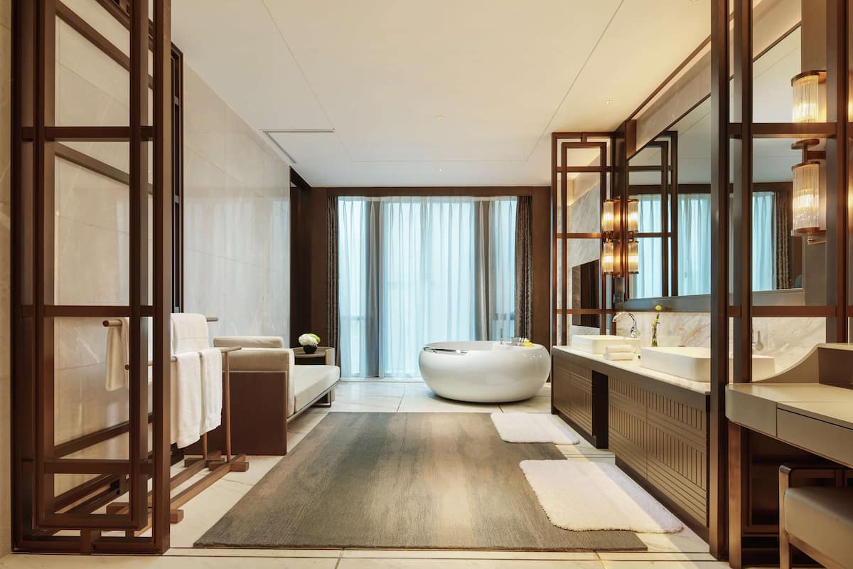 presidential suite, 1 bedroom | bathroom | separate bathtub and shower, rainfall showerhead, designer toiletries