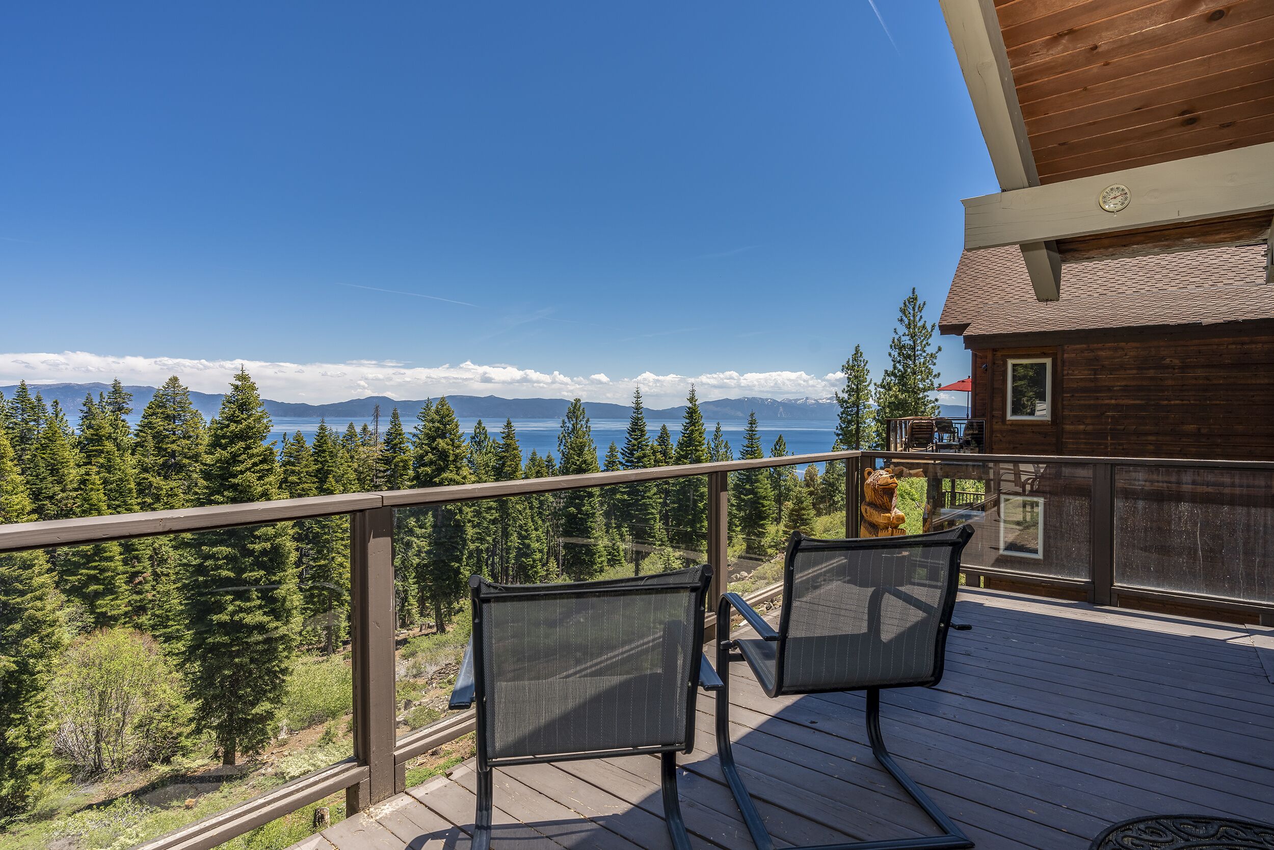 Stunning Lake Tahoe View! Newly remodeled, great for families, w/pool table!