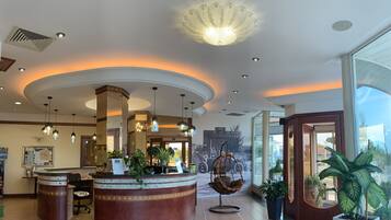 Borne des arrivées/des départs