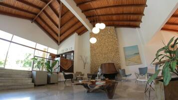 Sala de estar en el lobby