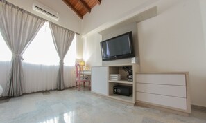 Habitación con 2 camas individuales, 1 habitación | Minibar, caja de seguridad en la habitación, escritorio y wifi gratis 