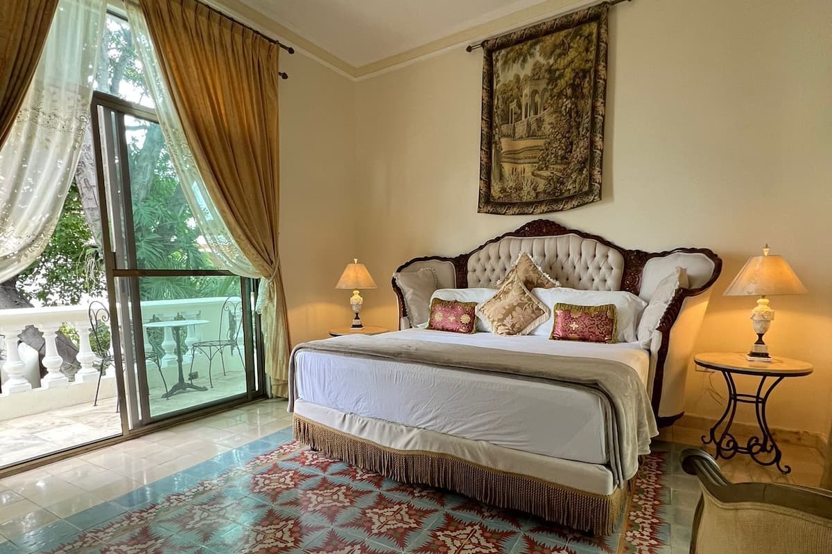 Luxury Double Room, 1 King Bed, Balcony | In-room safe, individually decorated, individually furnished, desk
