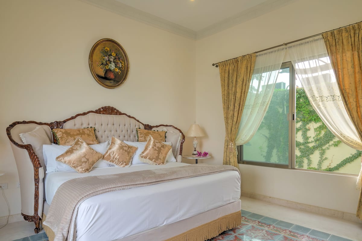 Doppia Luxury, 1 letto king, balcone | Una cassaforte in camera, con stile personalizzato