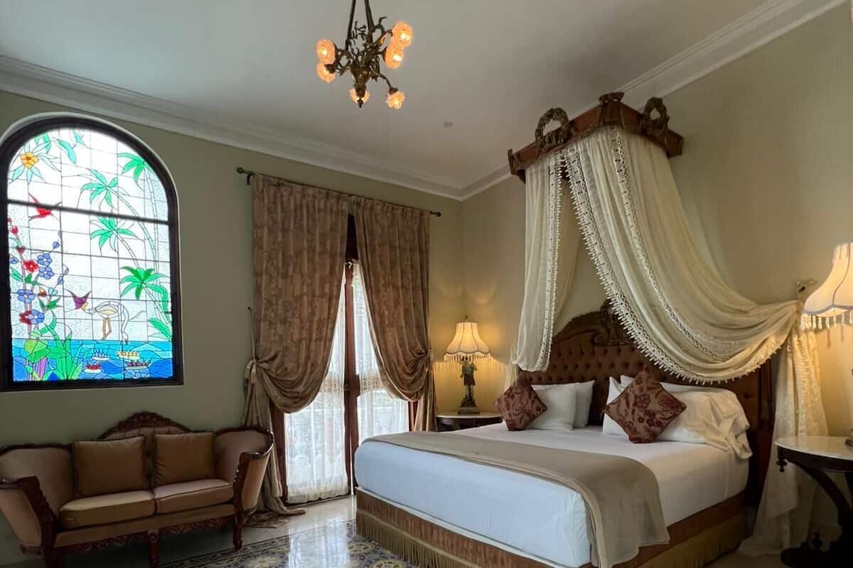 Exclusive Double Room, 1 King Bed, Balcony | In-room safe, individually decorated, individually furnished, desk